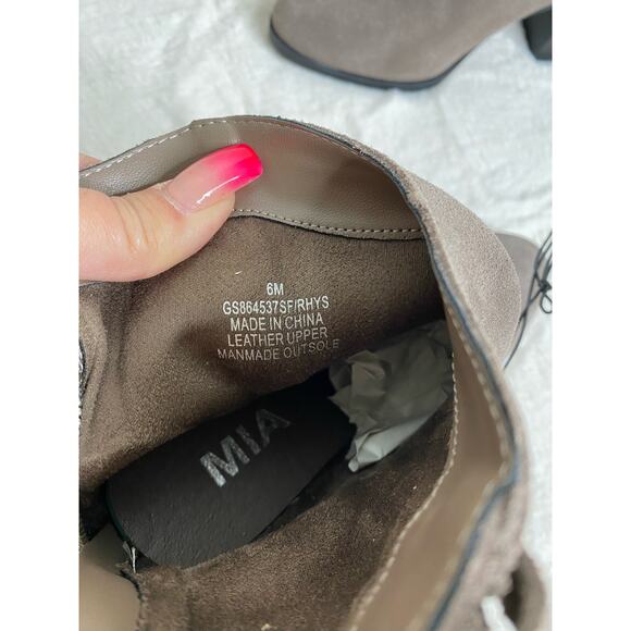 MIA Aedlin Women's Gray Suede
Ankle Boots Zipper Back - Picture 6 of 7